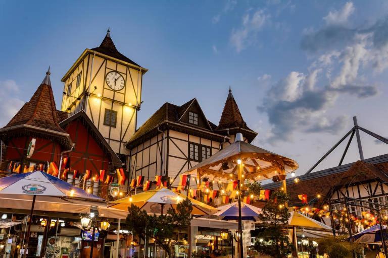 Quartos Proximos A Oktoberfest, Em Blumenau Bagian luar foto